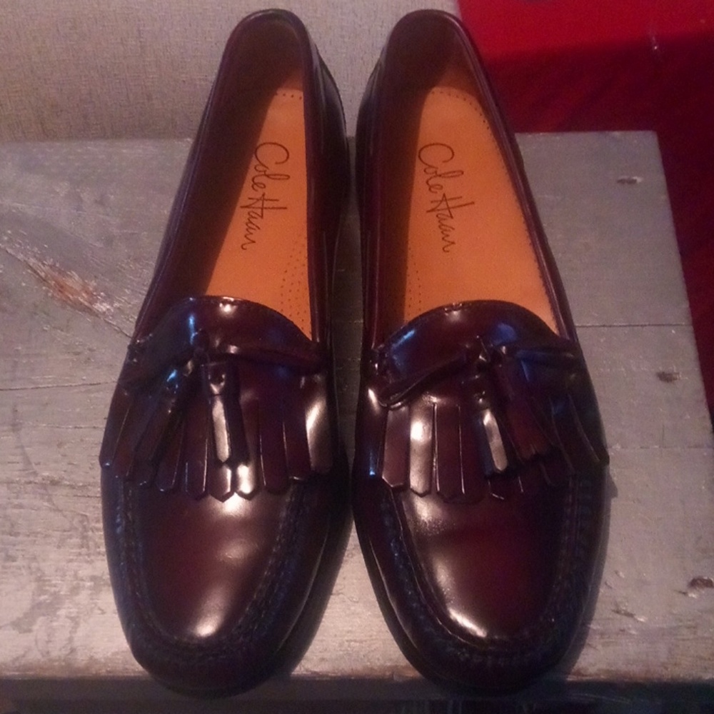 Cole Haan Bib & Tassel Shoes sz 10 D